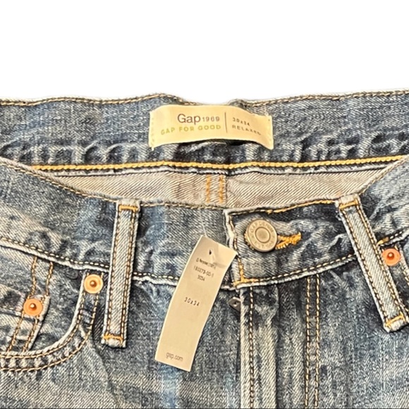 NWT - GAP Men's Relaxed Light Indigo Jeans - 30x34 - Picture 7 of 7